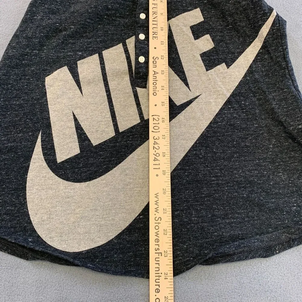 Nike women medium